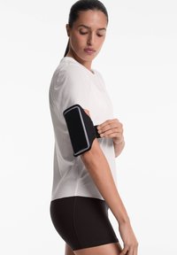 OYSHO SHORT-SLEEVED TECHNICAL - T-Shirt basic - white