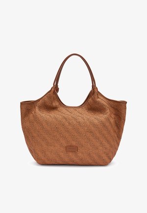 Sac fourre-tout marron texturé avec deux poignées et un motif diagonal subtil, ouverture large et étiquette de marque rectangulaire à l'avant.