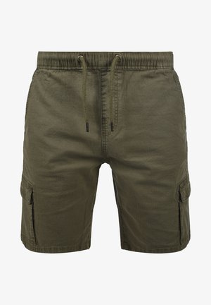 Olíva zöld cargo sort könnyű anyagból, oldalsó zsebekkel, rugalmas derékkal és zsinórral, valamint sima textúrával.