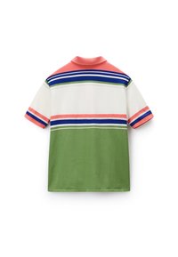 Poloshirt met korte mouwen met een roze kraag, witte en groene strepen, en horizontale meerkleurige banden op de rug. Katoenmix stof.