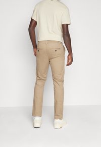 Selected Homme Chinos - sand