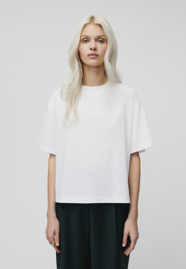 KYLA - Basic T-shirt