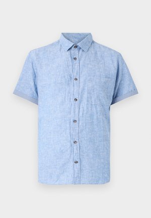 Camicia azzurra a maniche corte realizzata in un tessuto testurizzato, con frontale a bottoni, taschino e polsini arrotolati.