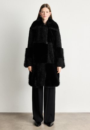 COAT - Vinterfrakke - black