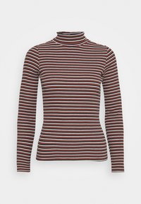 Randig polotröja med lång ärm i mörkröd, kräm och svart. Ribbad textur med smala ränder i varierande bredd.