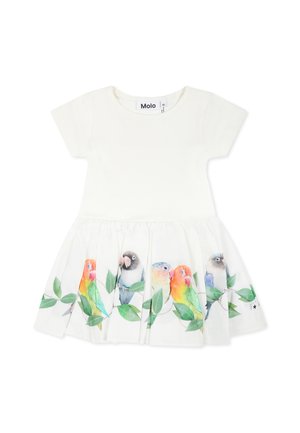 Robe en coton blanc à manches courtes, avec un motif coloré d'oiseaux sur la jupe et des accents de feuillage. Étiquette de la marque Molo au niveau du col.