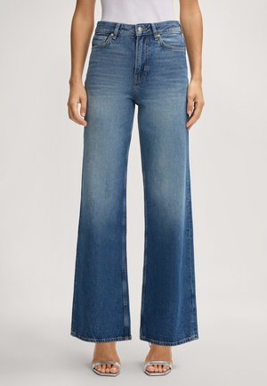 MAILA - Flared Jeans - hellblau