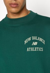 New Balance Långärmad tröja - dark green