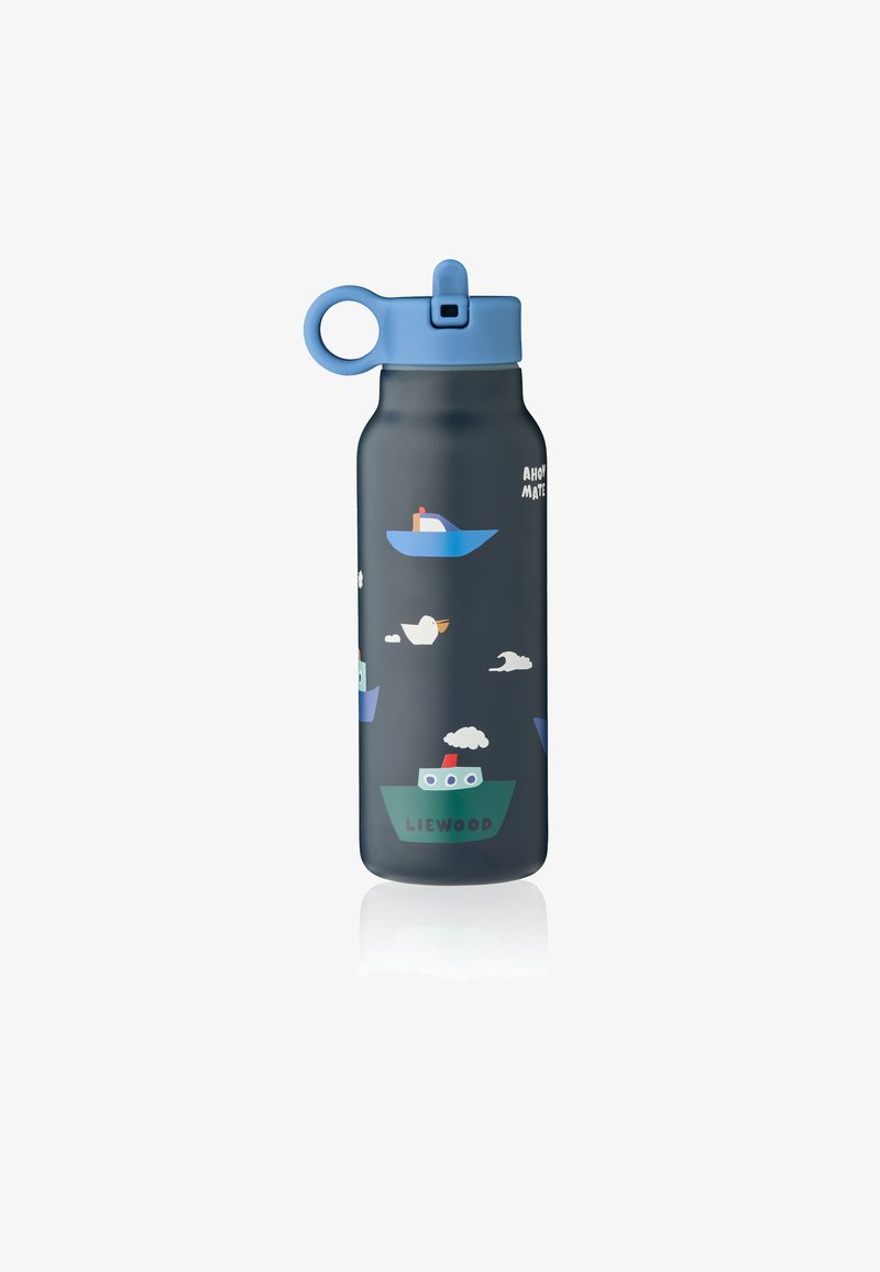 Σκούρο μπλε μπουκάλι νερού με υφή, διακοσμημένο με πολύχρωμες εικόνες πλοίων και μπλε βιδωτό καπάκι με λαβή.