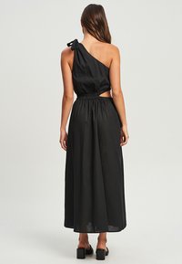 CALLI CAMELIA DRESS - Maksi garuma kleita - black