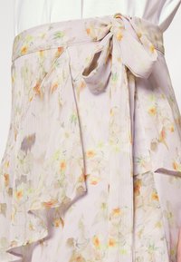 AllSaints KASA MOMO SKIRT - Calções - yellow
