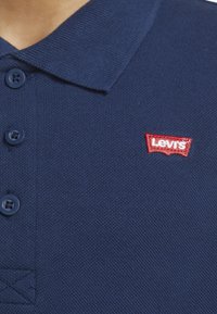 Levi's® BACK NECK TAPE  - Poloshirt - dress blues