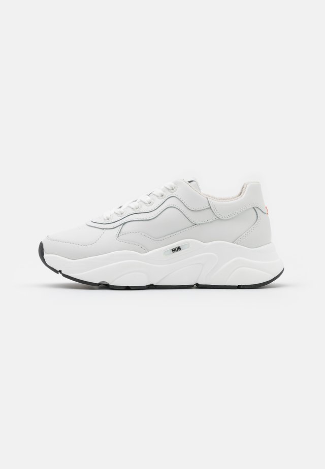 ROCK - Sneakers laag - offwhite/black