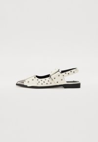 Unselected, white