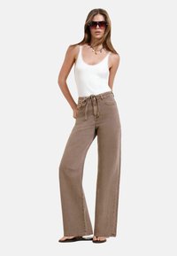 Ikke valgt, mocha brown