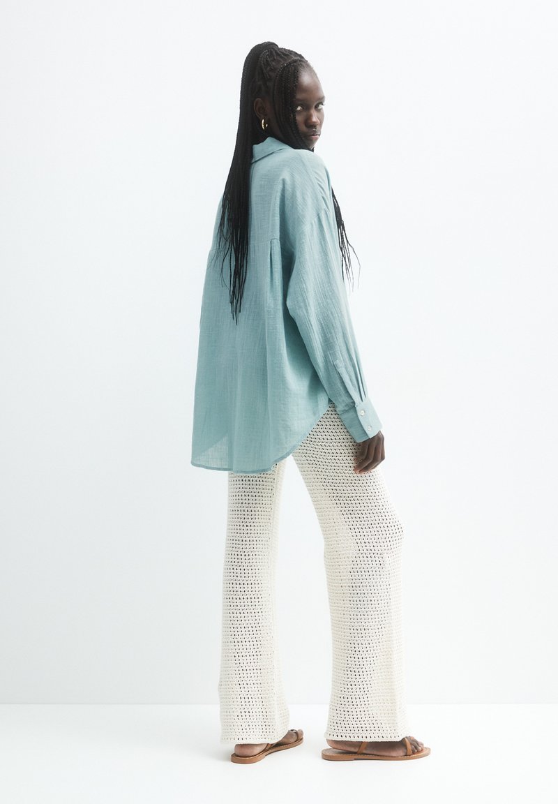 PULL&BEAR RUSTIC OVERSIZE - Hemdbluse - green/grün - Zalando.de