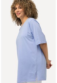 Ulla Popken PLUS SIZE SHORT SLEEVE TEE  - T-Shirt basic - sky blue