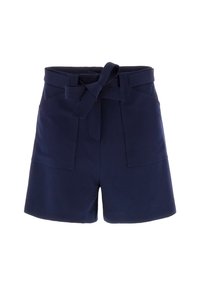 Námořnické modré kraťasy vysokého pasu s předními nášivkovými kapsami a páskem na zavázání v pase, vystavené na bílém pozadí.