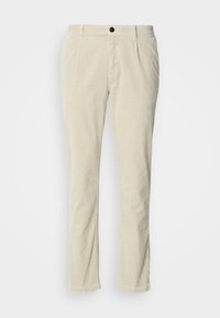 Calças de corduroy bege claro com corte reto, apresentando um único fecho de botão preto e uma textura de riscas subtil. Sem bolsos visíveis.