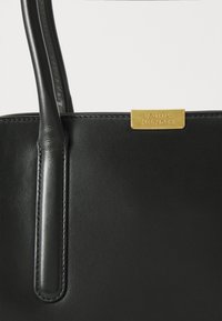 Tommy Hilfiger ICONIC TOTE - Kézitáska - black