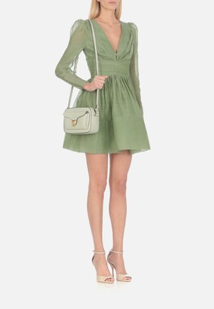 Coccinelle, BORSA A SPALLA BEAT SOFT SMALL - Bandolera - light green