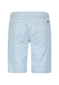 Lichtblauwe shorts van een gladde, lichte stof. Heeft een elastische tailleband en twee achterzakken met eenvoudige stikseldetails.