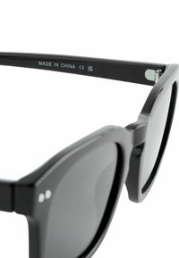 Next POLARISED - REGULAR FIT - Solglasögon - black