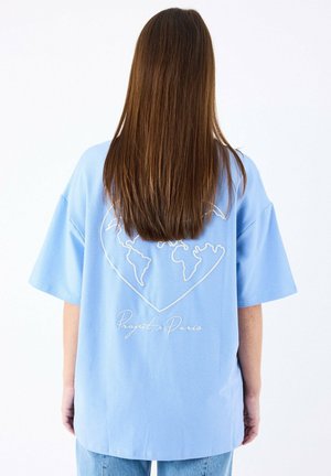 MOTIF COEURMONDE - T-shirt con stampa - cashmere blue