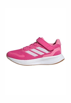 Zapatillas deportivas rosas con parte superior de malla transpirable, acentos blancos y una correa de gancho y bucle, además de una entresuela Cloudfoam acolchada y suela de goma.
