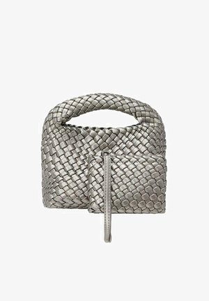 Audimo sidabrinis rankinukas su apvalia rankena ir maža atitinkama kišenėle. Tekstūruota apdaila su nertiniu raštu.