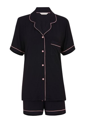 Zwart pyjama set met korte mouwen en roze biezen, bestaande uit een geknoopte shirt en bijpassende shorts. Materiaal lijkt zacht en lichtgewicht.