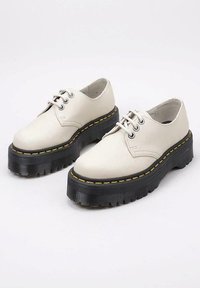 Dr. Martens QUAD II - Stringate sportive - beige
