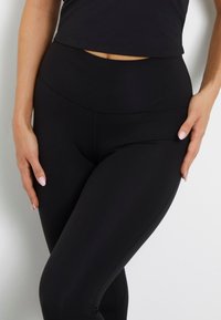 Guess MARIKA  - Leggings - schwarz