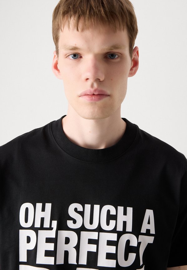 PERFECT DAY TEE - Print T-shirt2