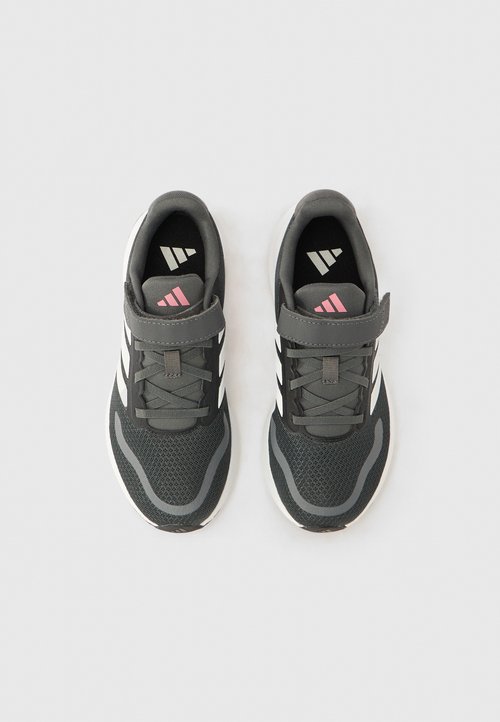 adidas RUNFALCON 5 UNISEX - Zapatillas running asfalto - grey six/crystal white/bliss pink — foto 4