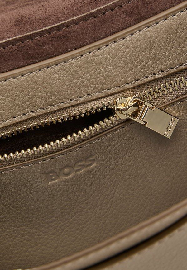 ARIELL SADDLE - Cross body bag3