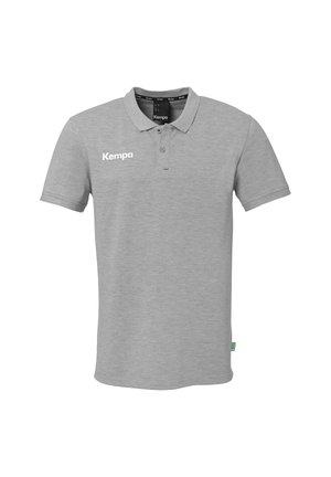 Grijze poloshirt van een katoenmix. Bevat een kraag, korte mouwen, een knoopsluiting met twee knopen en een wit logo op de linkerborst.
