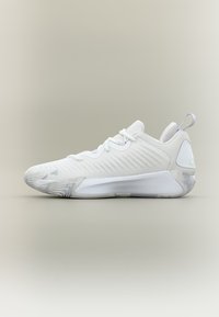 Επιλέχθηκε, footwear white/silver-coloured metallic/dash grey