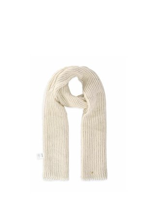 Miękki kremowy szalik z cienkimi pionowymi czarnymi paskami, luźno owinięty, z małą tkaną metką na jednym końcu.