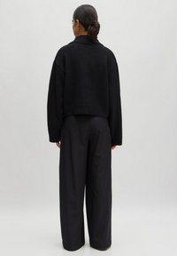 EDITED Strickjacke - schwarz