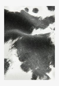 Vybráno, cow print