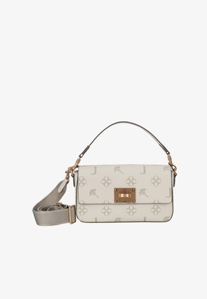 Crème-kleurige handtas met bloemenpatroon, gouden hardware, klep-sluiting, afneembare schouderriem en textuurleer.
