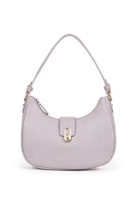 Lilac leren handtas met een gebogen silhouet, gouden hardware en een sluiting aan de voorkant. Voorzien van een enkele schouderband en een textuur oppervlak.