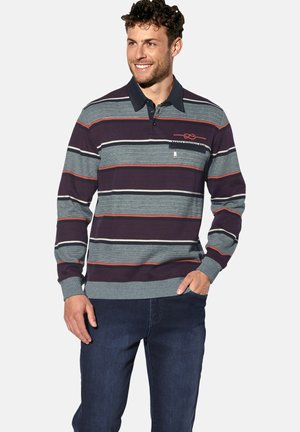 Gestreiftes Langarm-Poloshirt in Marineblau, Grau und Rot. Verfügt über einen mit Knöpfen versehenen Kragen und ein Brustlogo-Detail. Weicher Stoff mit gerippten Bündchen.