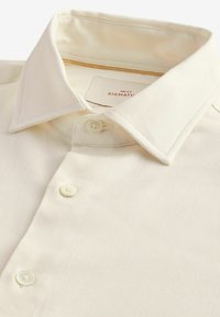 Next SIGNATURE SHORT SLEEVE - REGULAR FIT - Vapaa-ajan kauluspaita - white