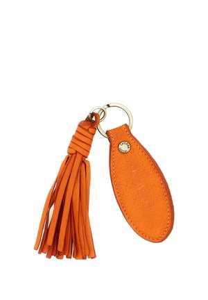 Portachiavi in pelle arancione con nappina e targhetta ovale con motivo testurizzato e bottone in metallo inciso con "Caterina Lucchi".