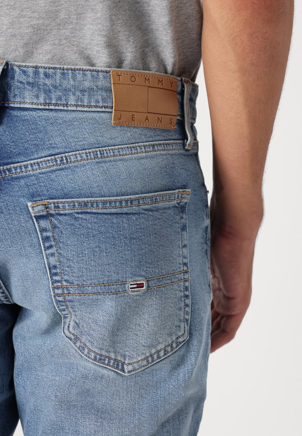 SCANTON - Slim fit jeans - denim light4