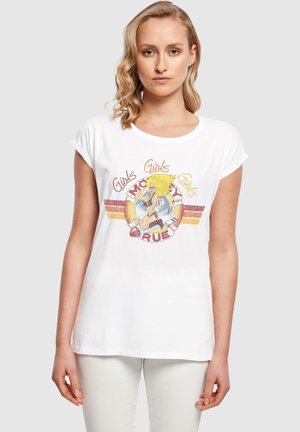 Weißes T-Shirt mit aufgerollten Ärmeln, das einen Retro-Grafikdruck einer Frau und den Text "Mädchen, Mädchen, Mädchen" zeigt. Weiches Baumwollmaterial.