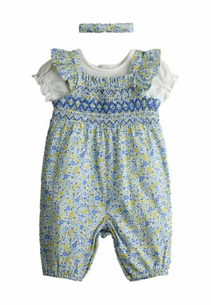 Kék és sárga virágos babaruha fodros pántokkal, ráncolt felsőrésszel, fehér rövid ujjú belső pólóval és hozzáillő fejpánttal.