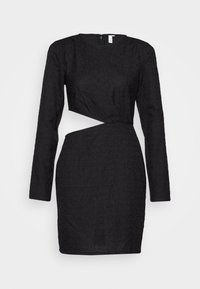 Schwarzes Kleid mit langen Ärmeln, strukturiertem Stoff, hohem Ausschnitt und asymmetrischem Wickeldesign mit verdecktem Reißverschluss hinten.